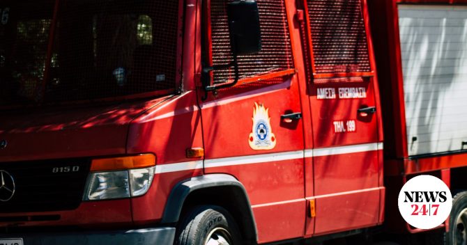 Φωτιά σε ξερά χόρτα στα Μάλγαρα – Κλειστά και τα δύο ρεύματα της Εθνικής Οδού λόγω του καπνού