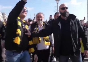 Αποθέωση για τον Μάριο Ηλιόπουλου στo λιμάνι του Βόλου (VIDEO)