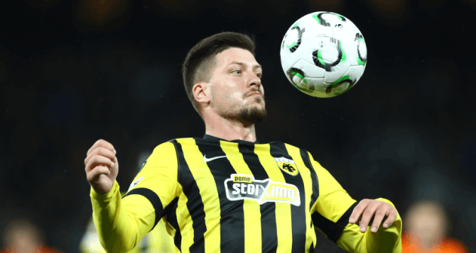 AS: «Ο Γιόβιτς στην καλύτερη του φόρμα, απειλεί την Ράγιο Βαγιεκάνο με την ΑΕΚ»