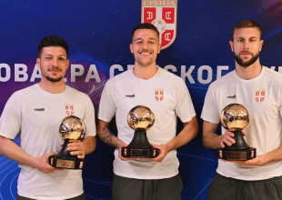 Η Ομοσπονδία της Σερβίας βράβευσε τον Γιόβιτς