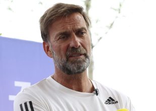 Κλοπ: “Δεν είμαι ακόμη σε ηλικία συνταξιοδότησης, αλλά μόνο φήμες όσα γράφονται για Ρεάλ και εθνική Γερμανίας”