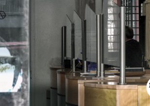 Οι κινήσεις των δραστών στη ληστεία των ΕΛ.ΤΑ. Λουτρακίου – Σε εξέλιξη οι έρευνες