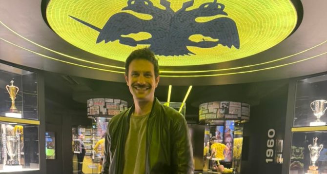 O Oρφέας Αυγουστίδης επισκέφθηκε το Μουσείο Ιστορίας της ΑΕΚ (ΦΩΤΟ)