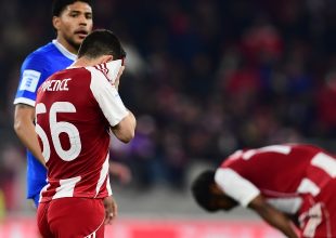 Γιούχα στο «Καραϊσκάκης» προς τους παίκτες του Ολυμπιακού!