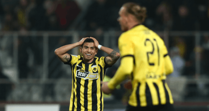 Ούτε ένας, ούτε δυο αλλά… εννιά ποδοσφαιριστές της ΑΕΚ στο όριο κίτρινων καρτών