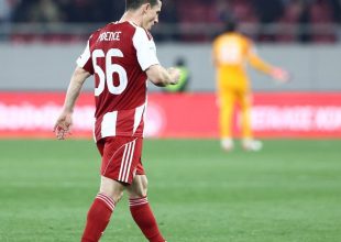 Ολυμπιακός: Γιατί οι ποδοσφαιριστές των ερυθρόλευκων δεν πήγαν στο πέταλο μετά το παιχνίδι με την ΑΕΛ Novibet