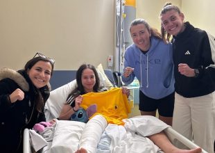 ΑΕΚ: Στο πλευρό της άτυχης Ναταλίας η γυναικεία ομάδα ποδοσφαίρου (ΦΩΤΟ)