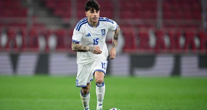 Ανησυχία στην ΑΕΚ με Ρότα – Αποχώρησε με ενοχλήσεις από το ματς της Εθνικής