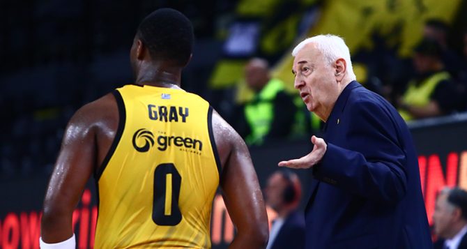 Σάκοτα: «Να συνεχίσουμε έτσι και να παίζουμε καλή άμυνα»