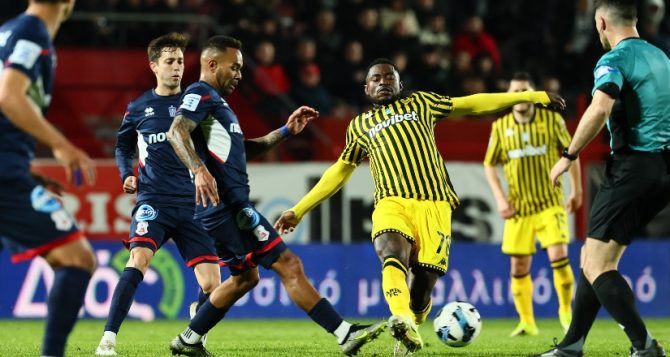 Ο Αθανασιάδης γλίτωσε τον Άρης των δέκα παικτών στις Σέρρες