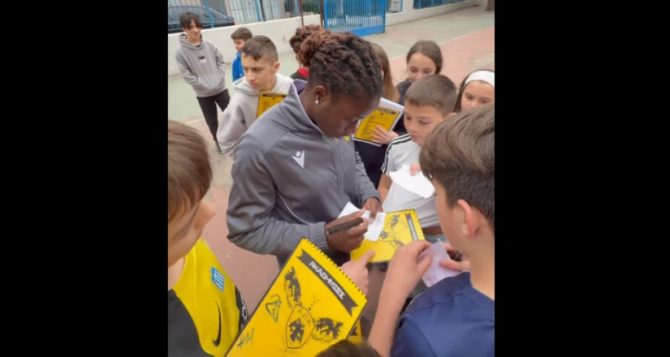 Ποδόσφαιρο Γυναικών: Στο 5ο Δημοτικό Νέας Φιλαδέλφειας Κόγγουλη και Στίβελμανς (VIDEO)