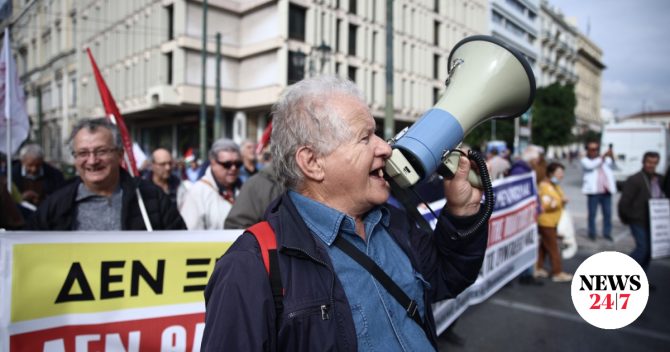 Συγκέντρωση διαμαρτυρίας συνταξιούχων στην Πλατεία Συντάγματος