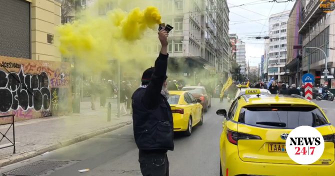 Ο ταξιτζής με το καπνογόνο μιλά για τη “κιτρινιάρα” του – “Είναι το μαγαζάκι μου στον δρόμο”