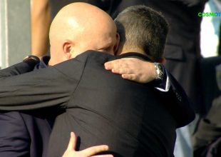 ΑΕΚ – ΠΑΟΚ: Ο εναγκαλισμός Νίκολιτς-Λουτσέσκου πριν τη σέντρα (vid)