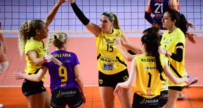 AEKάρα για φίλημα-Νίκησε 2-3 σετ τον Πανιώνιο και προκρίθηκε πανηγυρικά στα ημιτελικά της Volleyleague