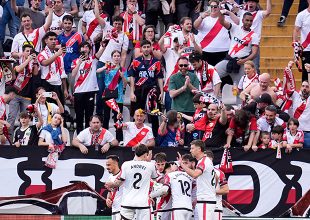 Περίπου 1.500 φίλοι της Ράγιο στην Αθήνα για τη ρεβάνς με την ΑΕΚ