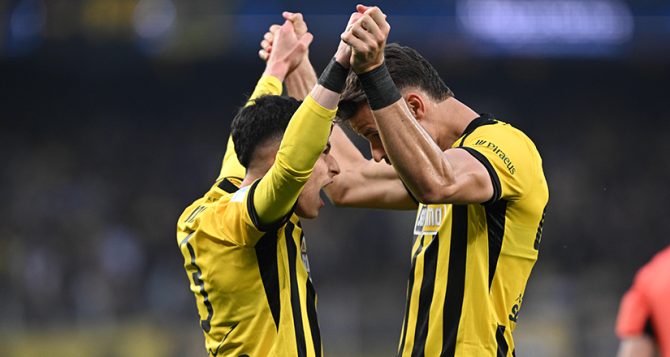 Στο +8 από τον ΠΑΟΚ η ΑΕΚ μετά τη μεγάλη νίκη