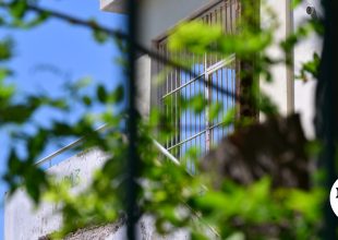 Χαϊδάρι: Πολύωρη μάχη από τους γιατρούς για τη 13χρονη που έπεσε από μπαλκόνι σχολείου