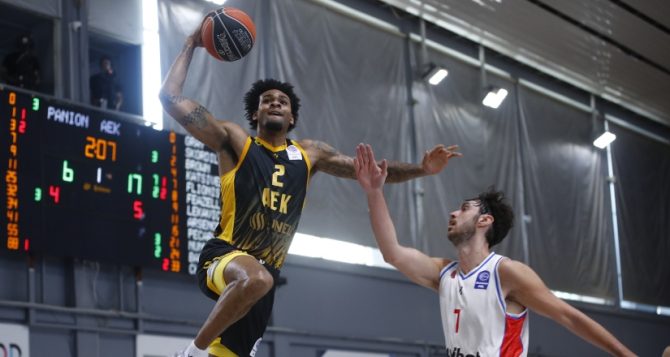 Περίπατος της Βασίλισσας στη Γλυφάδα και “αντίο” του Πανιωνίου στην Α1!