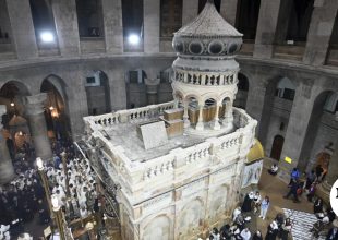 Άγιος Φως: Στα Ιεροσόλυμα η ελληνική αποστολή – Πότε φτάνει στην Ελλάδα