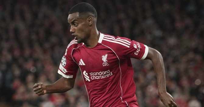 Λίβερπουλ: Επιστρέφει ο Ισακ μετά από τέσσερις μήνες