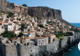 Μονεμβασιά: “Εγκλήματα” στο Βράχο για το τελεφερίκ