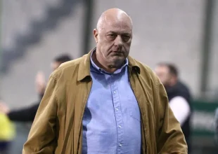 Μπέος: “Ήρθε η ώρα κύριε Λανουά, αν έχεις λίγη τσίπα, το καλοκαίρι να μας αδειάσεις τη γωνιά”