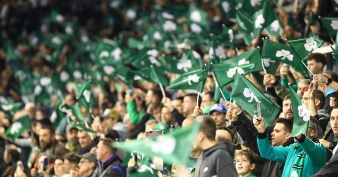 Παναθηναϊκός – Ολυμπιακός: Έκρηξη και γιούχα από τους φίλους του τριφυλλιού στο ημίχρονο