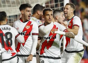 Ντεμικέλις για Ράγιο: «Δεν είναι τυχαίο ότι κέρδισε την ΑΕΚ»