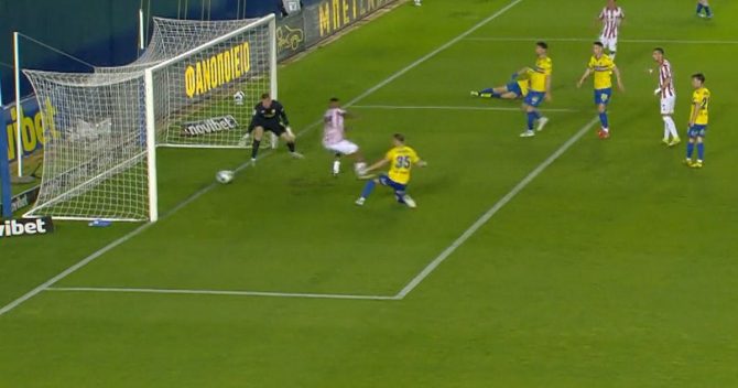 Παναιτωλικός – Πανσερραϊκός: Μαγεία Τεϊσέιρα, σκόραρε με τακουνάκι για το τρίτο γκολ των λιονταριών