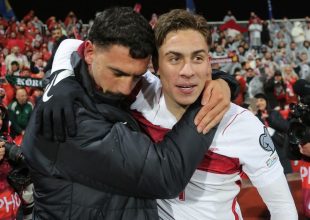 Εθνική Τουρκίας: Ο Ερντογάν συνεχάρη τους παίκτες του Μοντέλα στα αποδυτήρια για την πρόκριση στο Μουντιάλ 2026