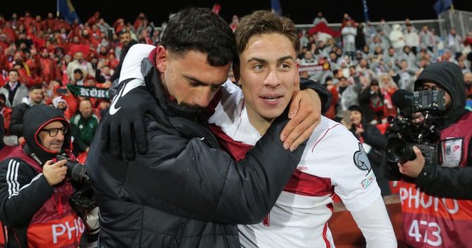 Εθνική Τουρκίας: Ο Ερντογάν συνεχάρη τους παίκτες του Μοντέλα στα αποδυτήρια για την πρόκριση στο Μουντιάλ 2026