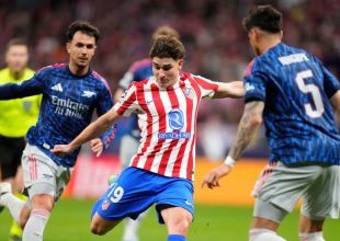 Ατλέτικο – Άρσεναλ 1-1: Δύο πέναλτι έφεραν ισορροπία στο Μετροπολιτάνο και άφησαν ανοιχτούς λογαριασμούς ενόψει της ρεβάνς στο Λονδίνο