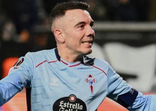 Άγαλμα για τον Ιάγκο Άσπας έξω από το “Μπαλαΐδος”