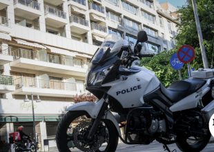 Θεσσαλονίκη: Μεθυσμένος οδηγός επιχείρησε να πατήσει αστυνομικό