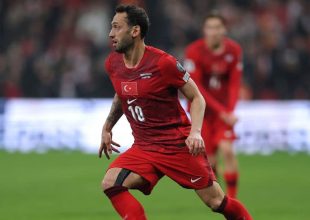 O Tσαλχάνογλου πόσταρε την τελευταία αγκαλιά με τον Λουτσέσκου: “Έκανες τόσα πολλά για μένα”