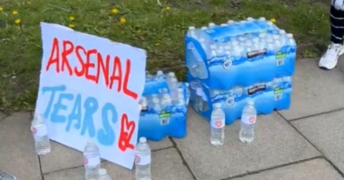 Μάντσεστερ Σίτι: Επικό πικάρισμα πριν από το μεγάλο παιχνίδι, πουλούν νερά με τα δάκρυα της Άρσεναλ