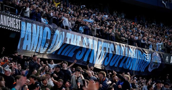 Μάντσεστερ Σίτι: Το ασύλληπτο πανό που αποκάλυψαν οι οπαδοί των πολιτών, στο φινάλε του ντέρμπι με την Άρσεναλ