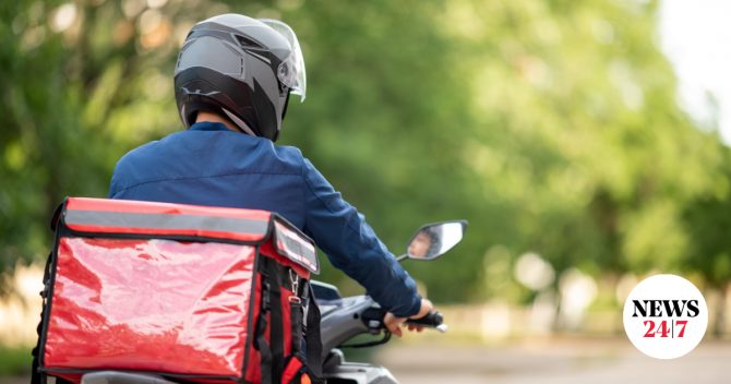 Τροχαίο στην Καλλιθέα: Διανομέας παρέσυρε και τραυμάτισε ανήλικο