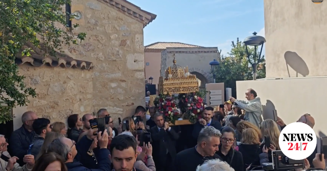 Κατάνυξη στον πρώτο Επιτάφιο στον Προφήτη Ελισσαίο του Ψυρρή