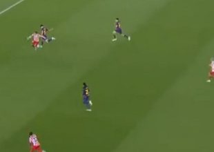 Μπαρτσελόνα – Ατλέτικο: Ο Κουμπαρσί ανέτρεψε τον Σιμεόνε και ο διαιτητής του έδειξε κόκκινη κάρτα, μετά από on field review