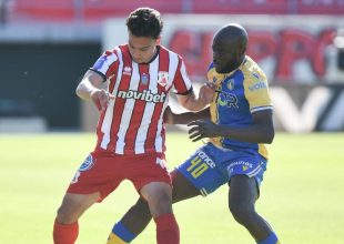 Πανσερραϊκός – Αστέρας AKTOR 0-0: Λευκή ισοπαλία που δεν βόλεψε Σερραίους και Αρκάδες, στη μάχη της παραμονής