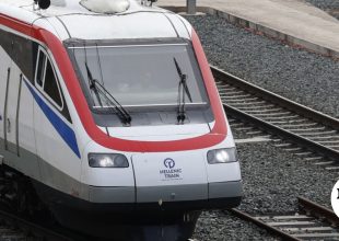 Hellenic Train: Ακινητοποιήθηκε η αμαξοστοιχία του δρομολογίου Θεσσαλονίκη-Έδεσσα λόγω πτώσης δέντρου
