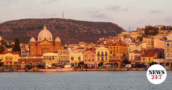 Μυτιλήνη: Αναστάσιμη θεία λειτουργία στην καθολική εκκλησία για τους Αφρικανούς πρόσφυγες