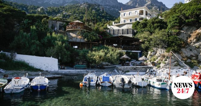 Ικαρία: Άνδρας ανασύρθηκε χωρίς τις αισθήσεις του από δύσβατο σημείο