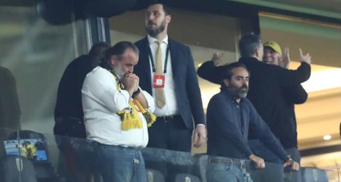 Είδε όρθιος όλο το ματς με την Ράγιο (VID)