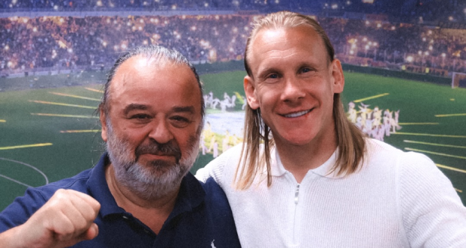 Φωτογραφίες απ’ την ανανέωση του συμβολαίου του Βίντα