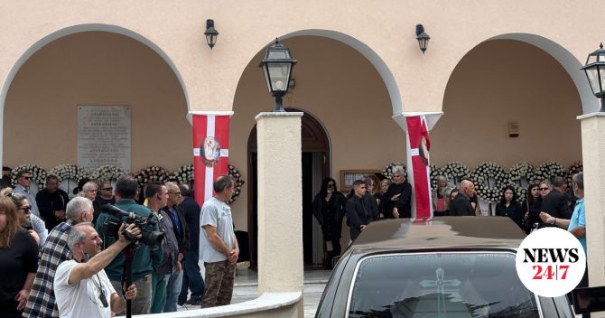 Κεφαλονιά: Θρήνος στην κηδεία της 19χρονης Μυρτούς