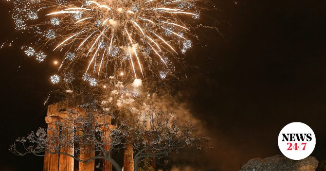 Τουλάχιστον 14 τραυματίες από βεγγαλικά μέσα σε ένα μήνα – Μπαράζ συλλήψεων χρήση κροτίδων