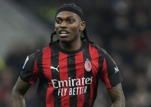 Μάντσεστερ Γιουνάιτεντ: Στέλνει σκάουτς στο Μίλαν – Γιουβέντους για χάρη του Λεάο